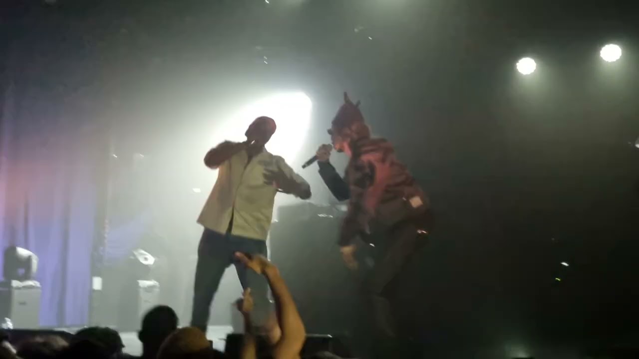 Makala ft. Slimka - King Pistol (Live Machine du Moulin Rouge 07.04.22)