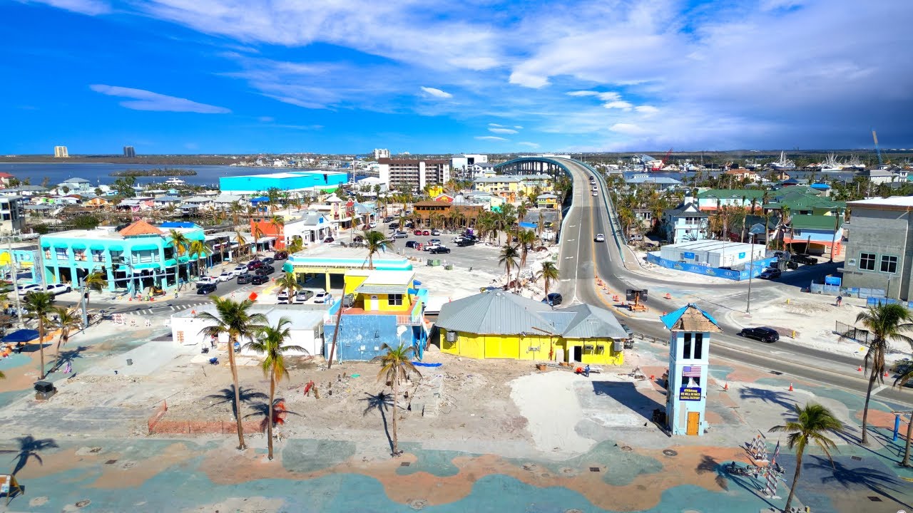 Fort Myers Beach - Times Square Aerial View [ RELAX ]
