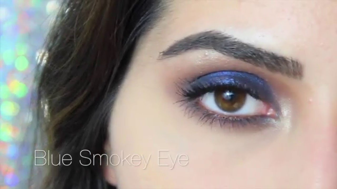 How to: Quick and Easy Navy Blue Smokey Eye