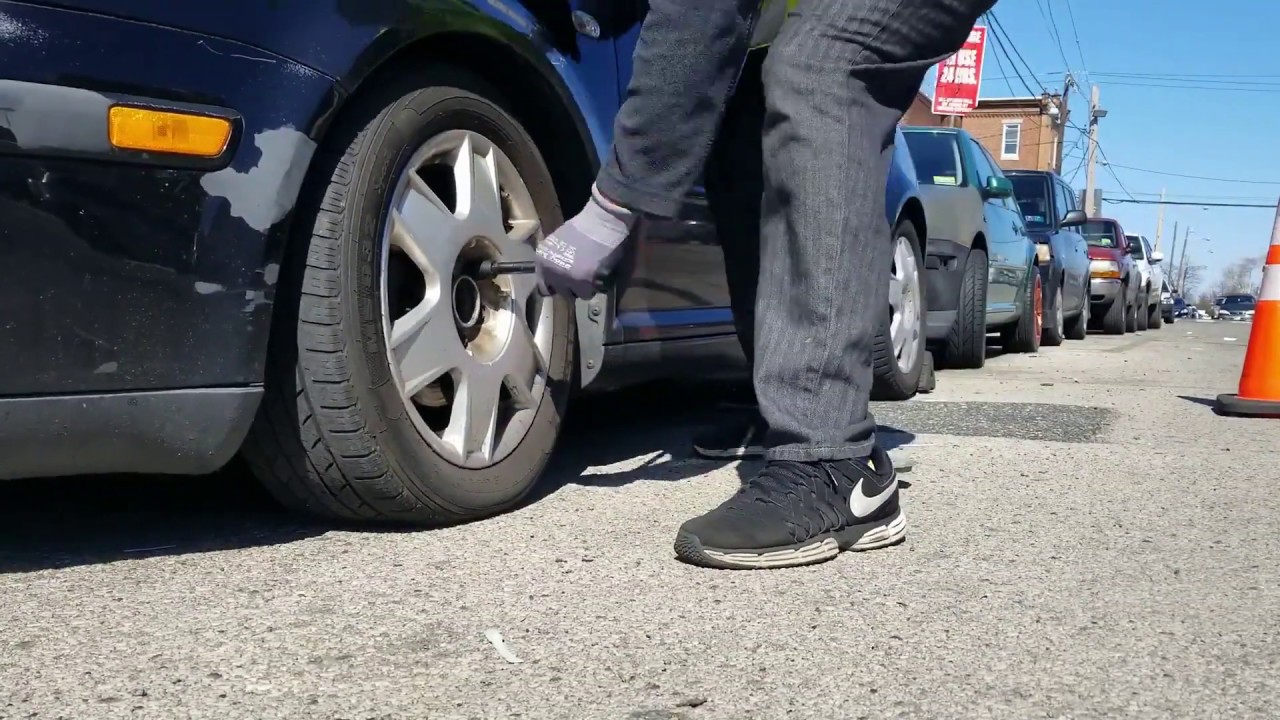 How To Remove The Transmission On A  MK4 Volkswagen Jetta 2.0