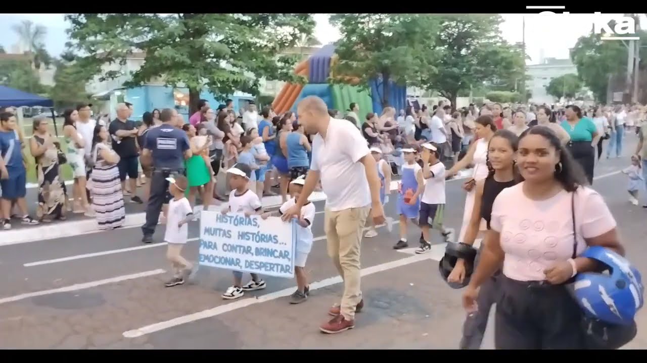 Desfile de anivers&aacute;rio de 114 anos de Birigui.