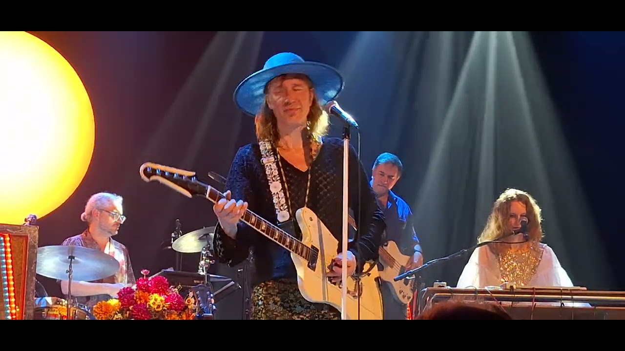 31 oktober 2024 - Stef Kamil Carlens & The Swoon @ Schakelbox (Waregem, BE)