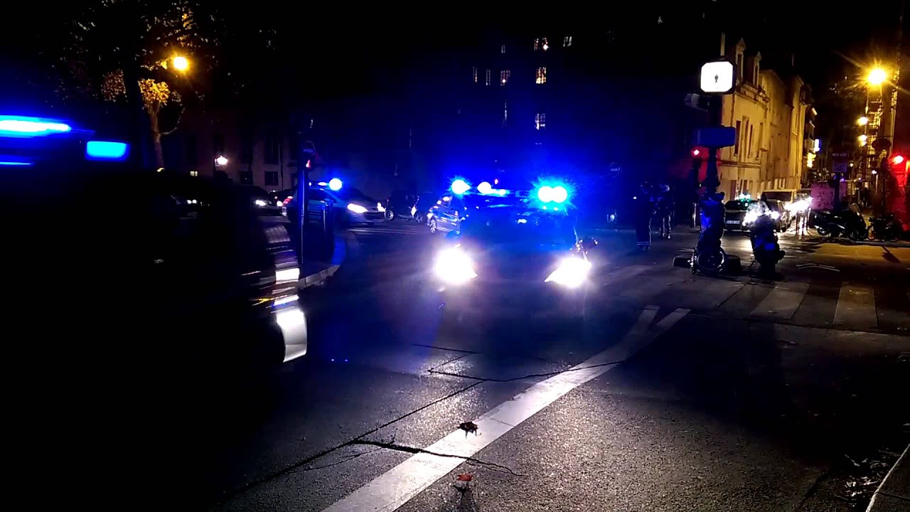 Paris anti terror police convoy after attacks
