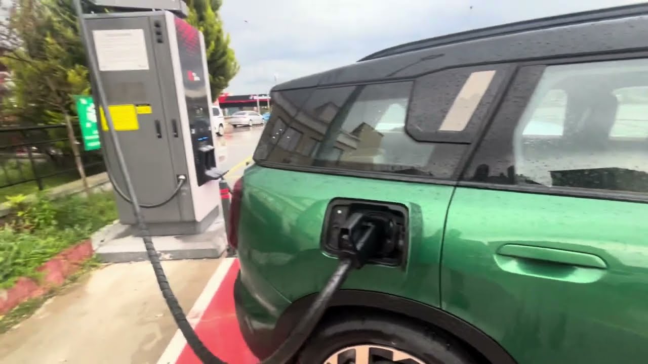 1 kw = 1 TL Bayram kampanyası bir İstanbul'a gidelim. Mini Countryman elektrik yakıt uzun yol sohbet
