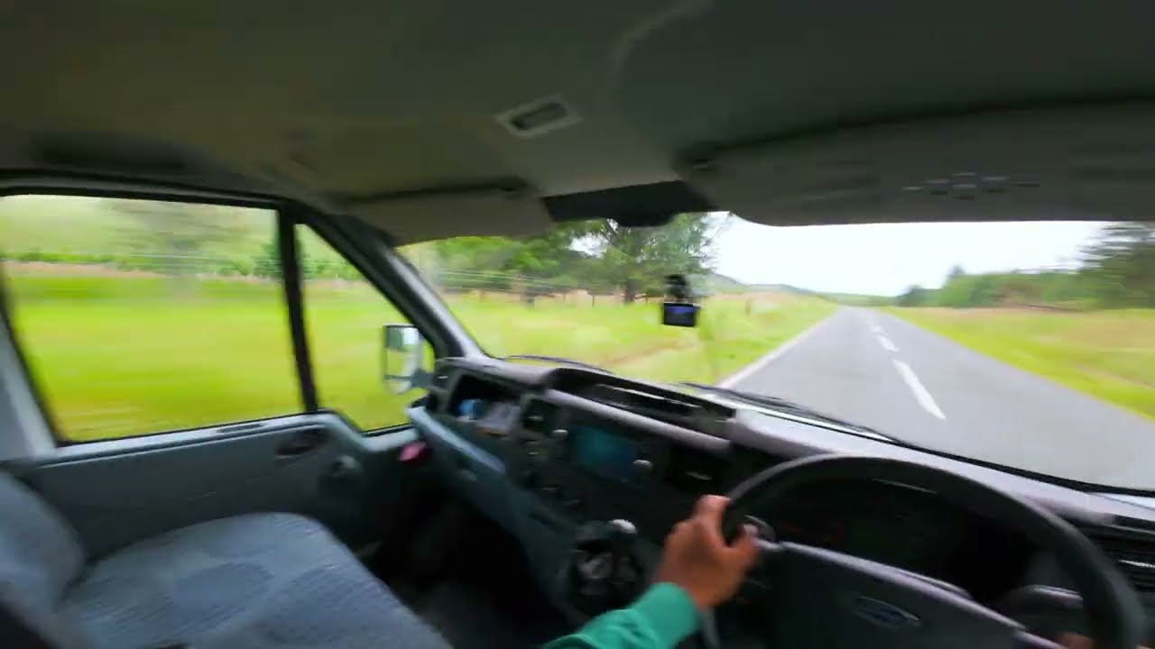 FORD TRANSIT LUTON VAN GAPPING ON B ROADS / TIGHT SQUEEZES & SCENIC VIEWS