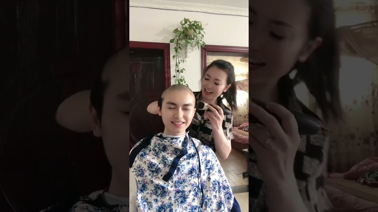 男孩被剃成光头！