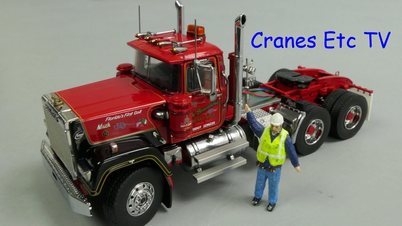 HHR Mack Superliner 'De Beradinis Heavy Haul - Super Dog' by Cranes Etc TV