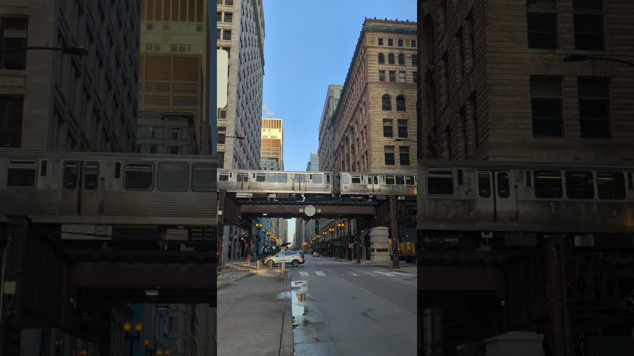 Chicago's L-train by the loop
