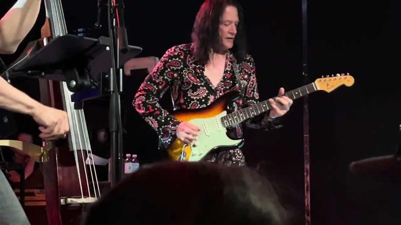 Robben Ford / Chris Minh Doky featuring Ricky Peterson & Keith Carlock #8