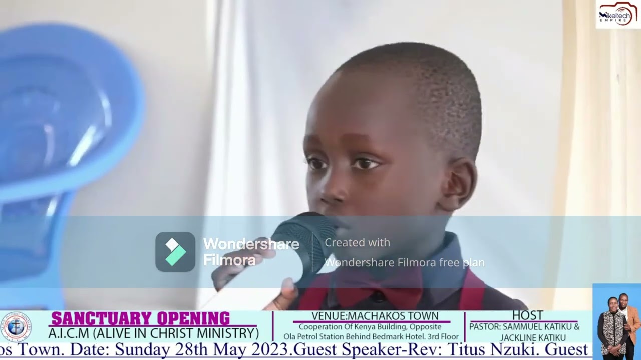 Shocking as a 5 years old boy sings Nigeria song fluently without missing words. Listen!