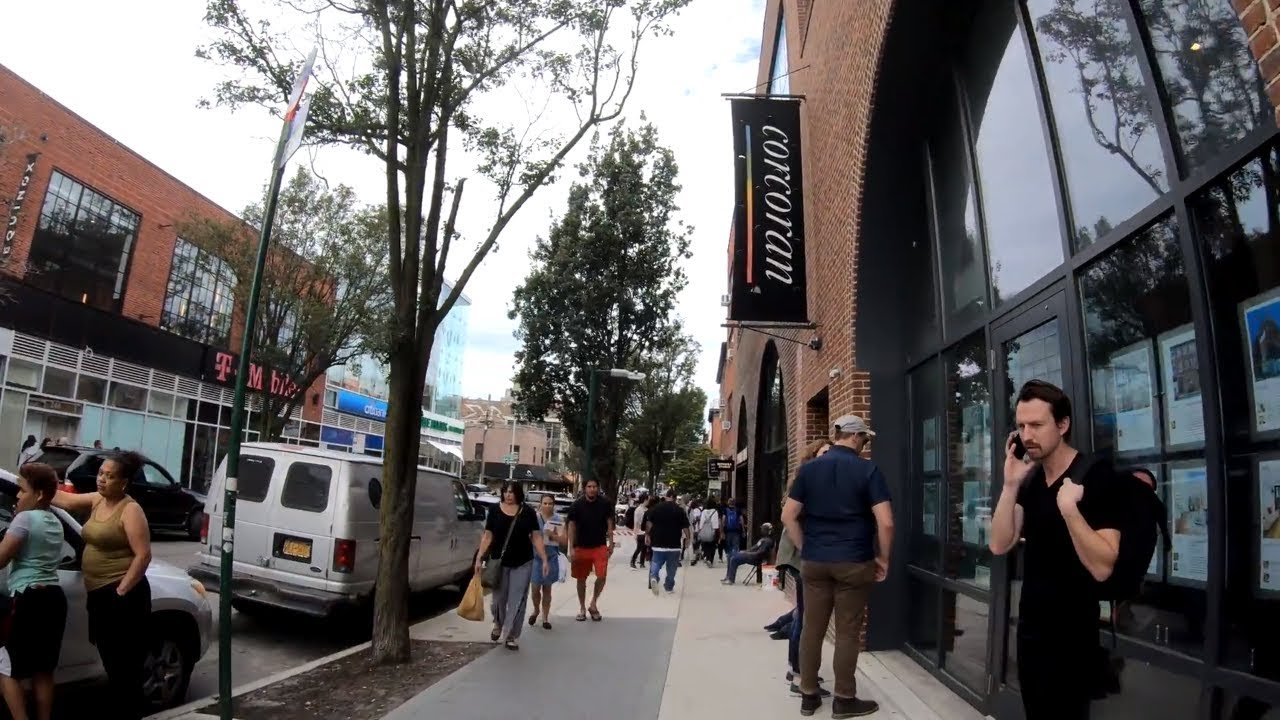 ⁴ᴷ Walking North Williamsburg, Brooklyn, NYC (McCarren Park, Smorgasburg, Bedford Av, Waterfront)