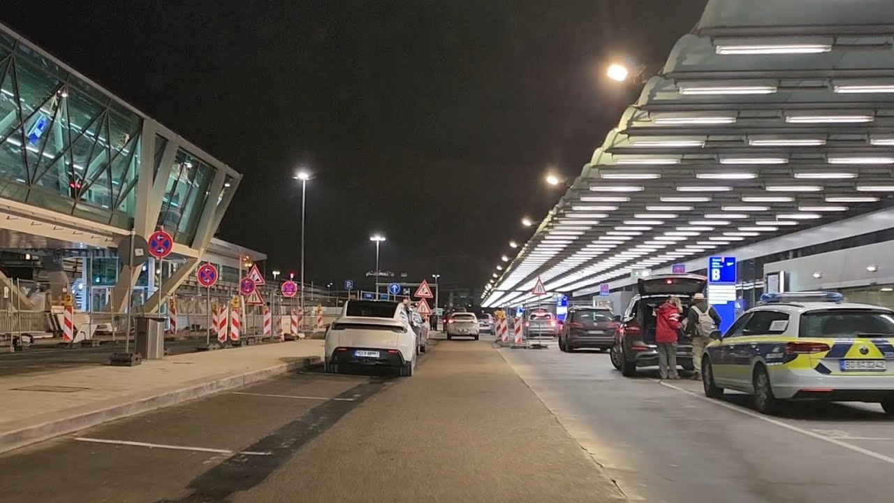 A drive from Steinbach to Frankfurt Airport Terminal 1 over Highway A5 PLEASE LIKE&SUBSCRIBE 