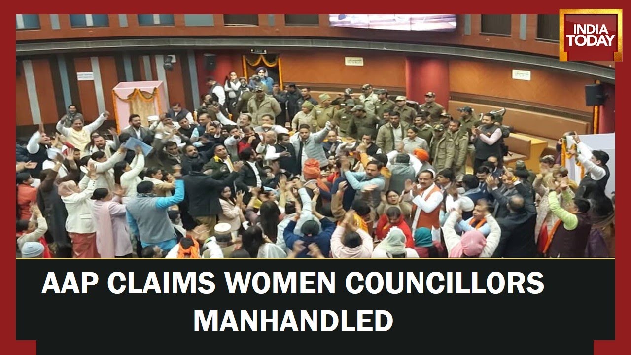 AAP Netas Raise Slogan Inside Delhi Municipal Corp House, High Drama Over Mayor Polls