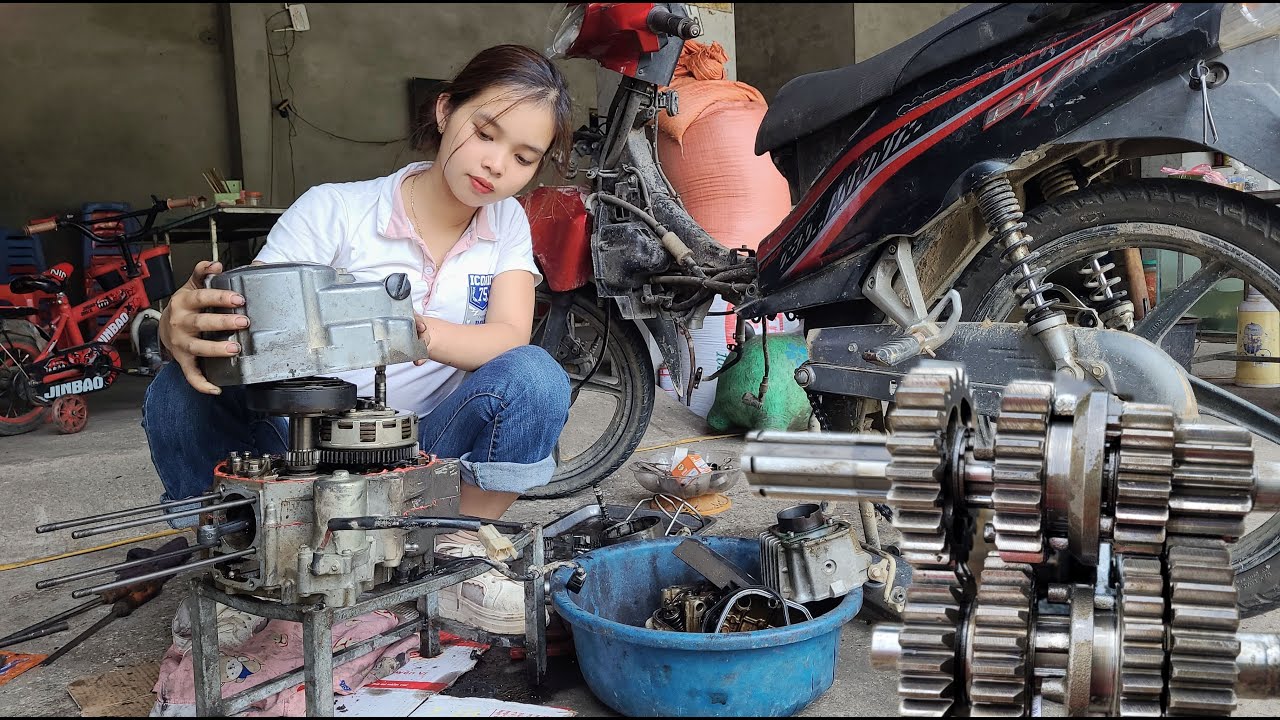 Genius girl: repair and restore engines stuck due to running out of oil