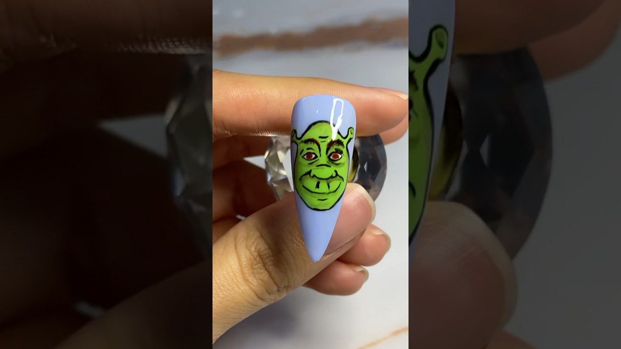 Shrek🙈💕 #art #shrek #nailart #paint