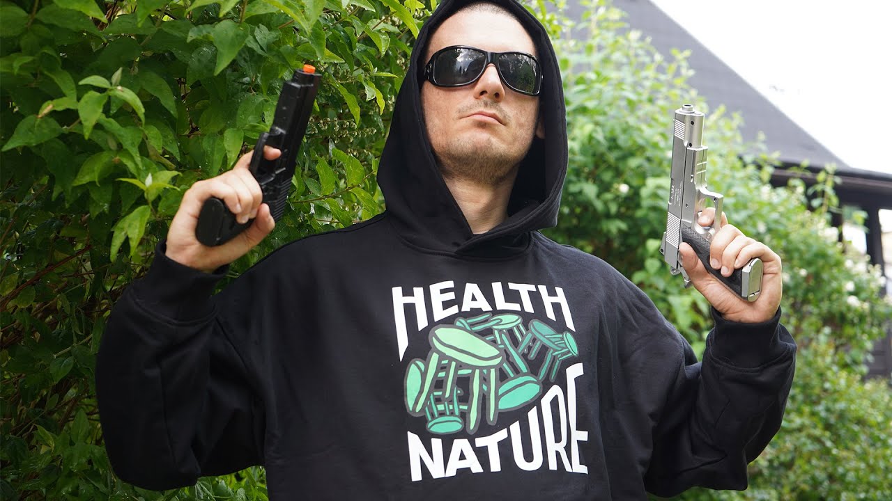 MFC - BRONIE (prod. MŁODY B&Oacute;G)