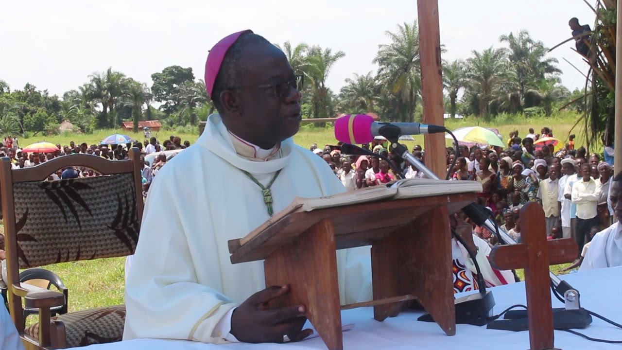 Muaku wa Mukubi wa Ntenji wa Mbujimayi Mgr KASANDA kudi bena Mulaba ba MIABI ni K. KAMUANGA