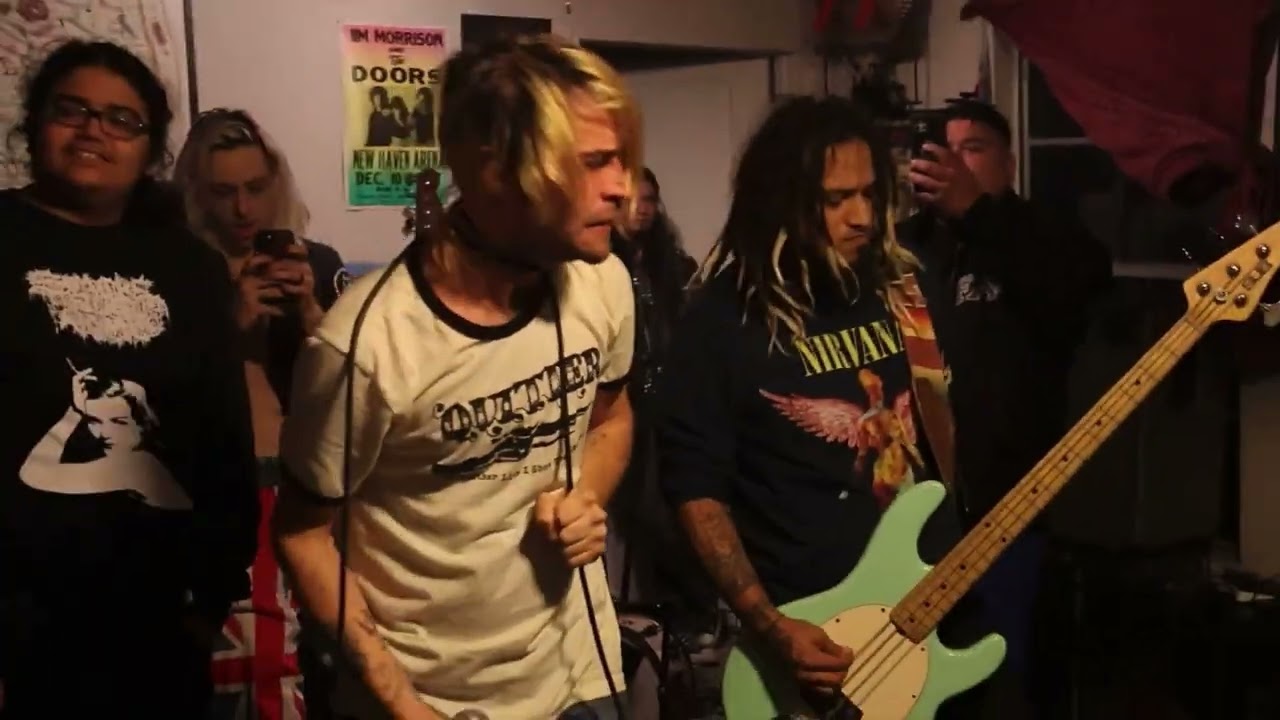 Smoke Filled Womb (house show at Casa Deleon) 