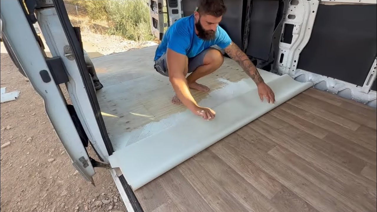 #5 Camperizando Peugeot Boxer Paso a Paso, Instalación del Suelo