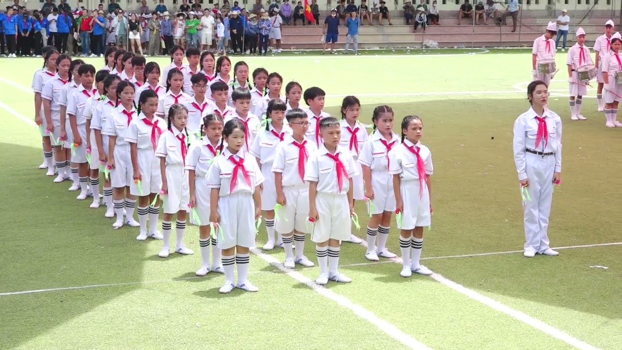 PHẦN DỰ THI NGHI THỨC ĐỘI XÃ VĨNH KHÚC