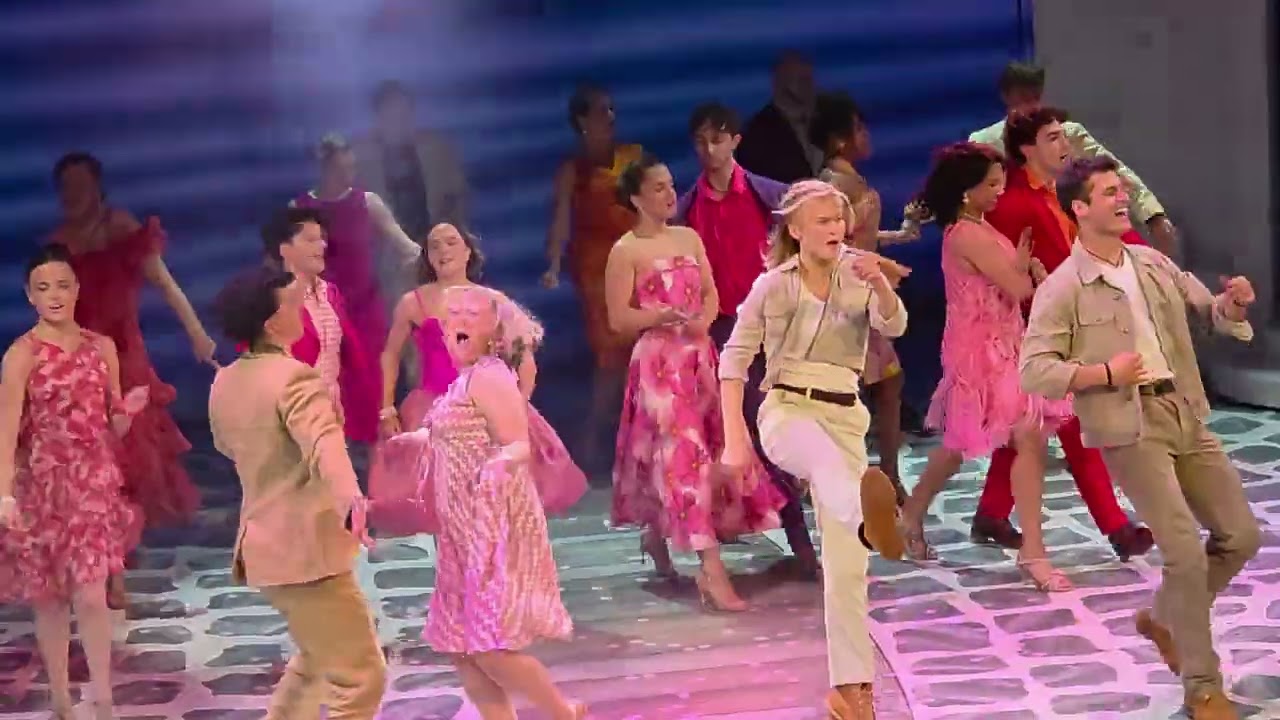 Mamma Mia UK tour - Bows & finale
