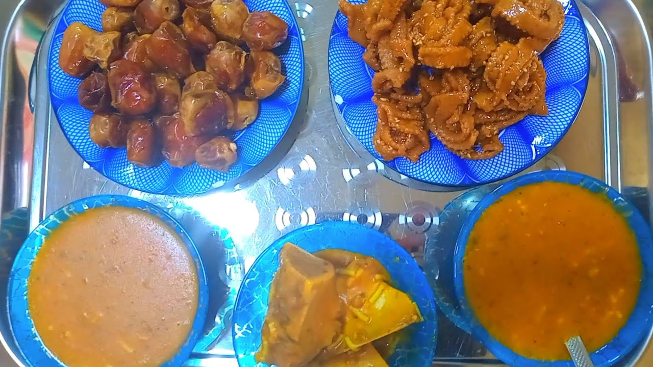 طريقة تحضير حريرة الحمراء المغربية مع سر لوصفة لي كيزيدها لذة وختورية #حريرة #لذيذ 