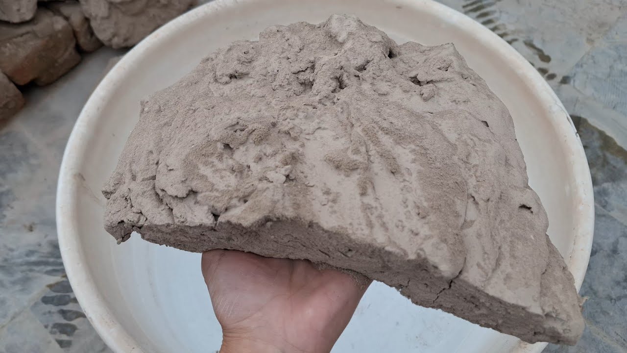 New video Soft dirt water crumbling satisfying 