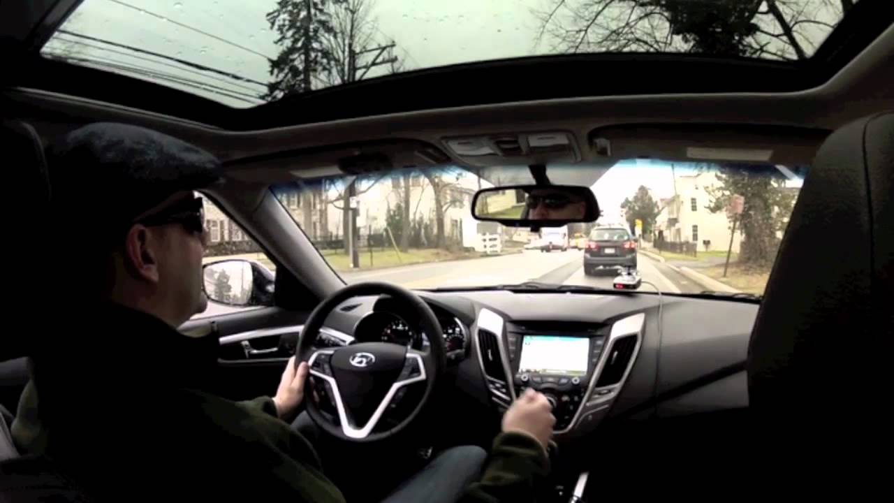 Video Review & Test Drive of the 2012 Hyundai Veloster Style/Tech MT