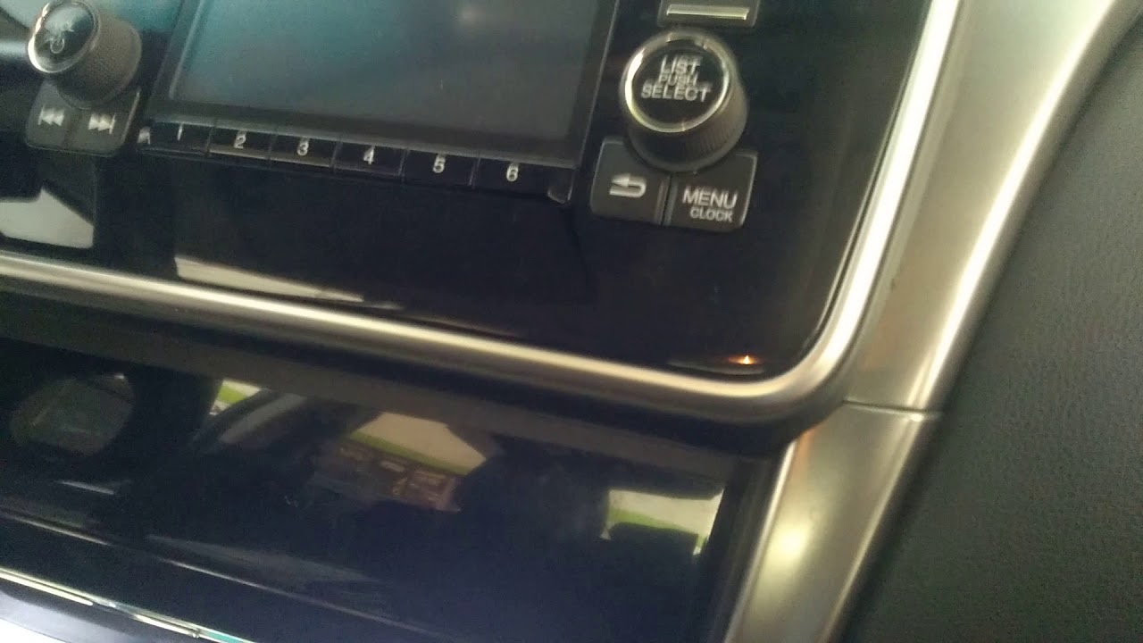 Removendo rádio original Honda City 2015