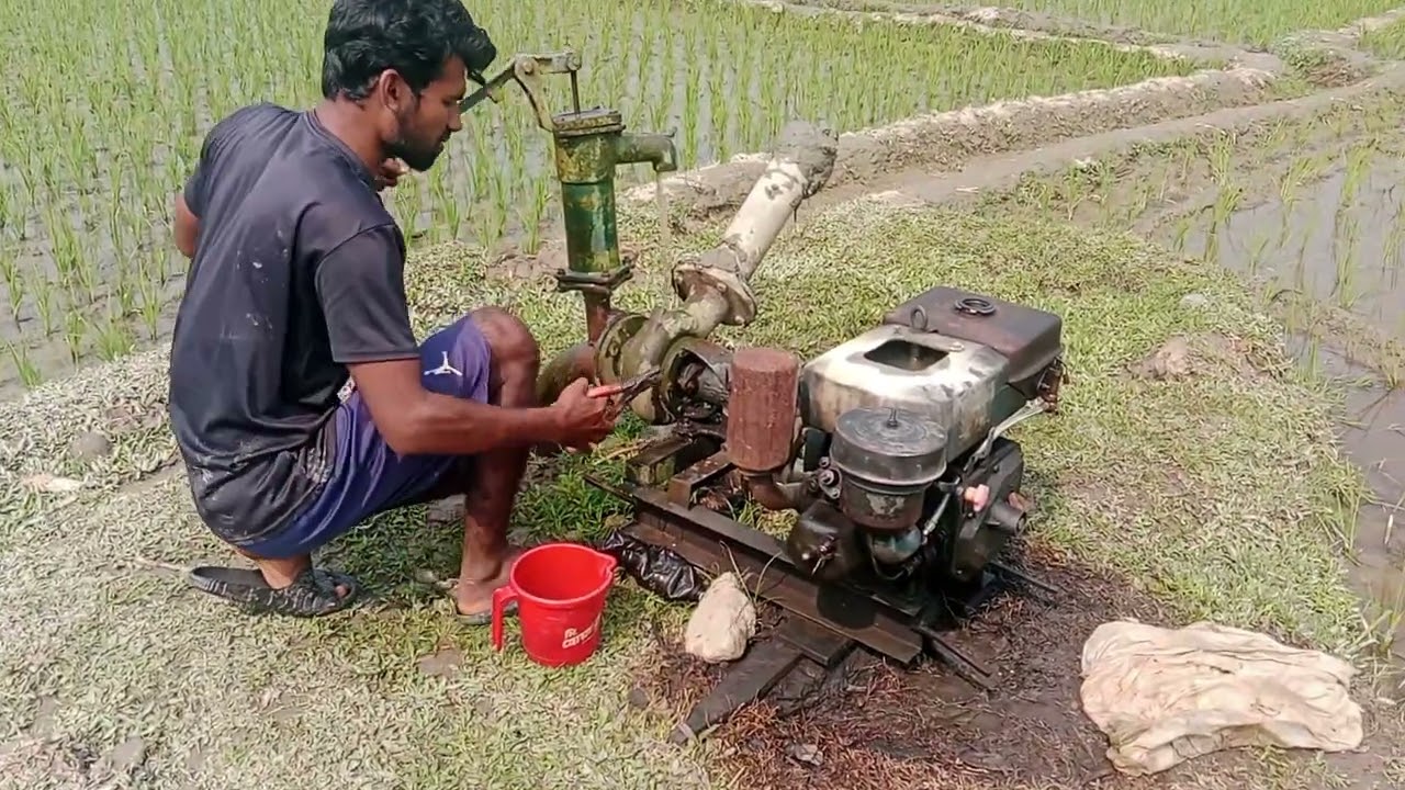কৃষি জমিতে পানি দিতে গিয়া মেশিন চালাইলাম। 