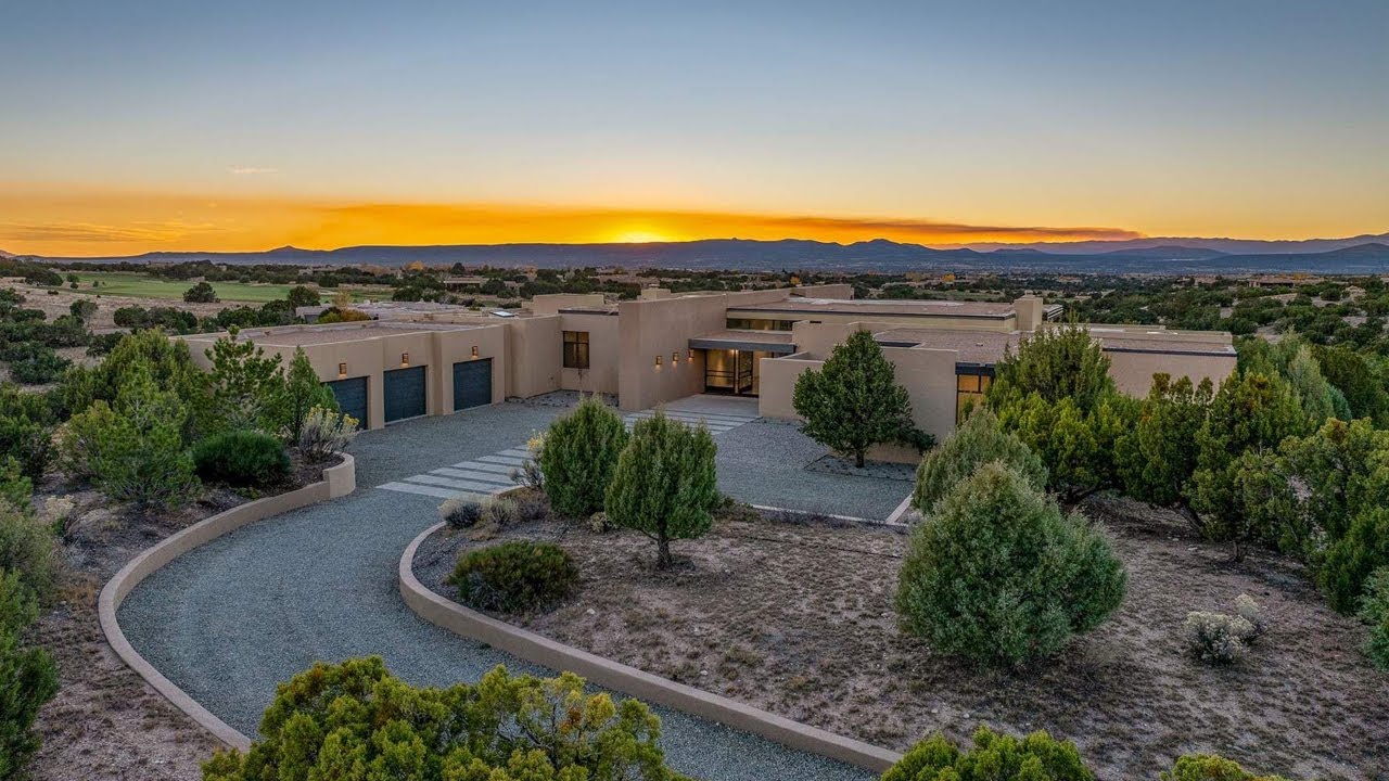 26 Bishops Dome Road, Santa Fe, NM