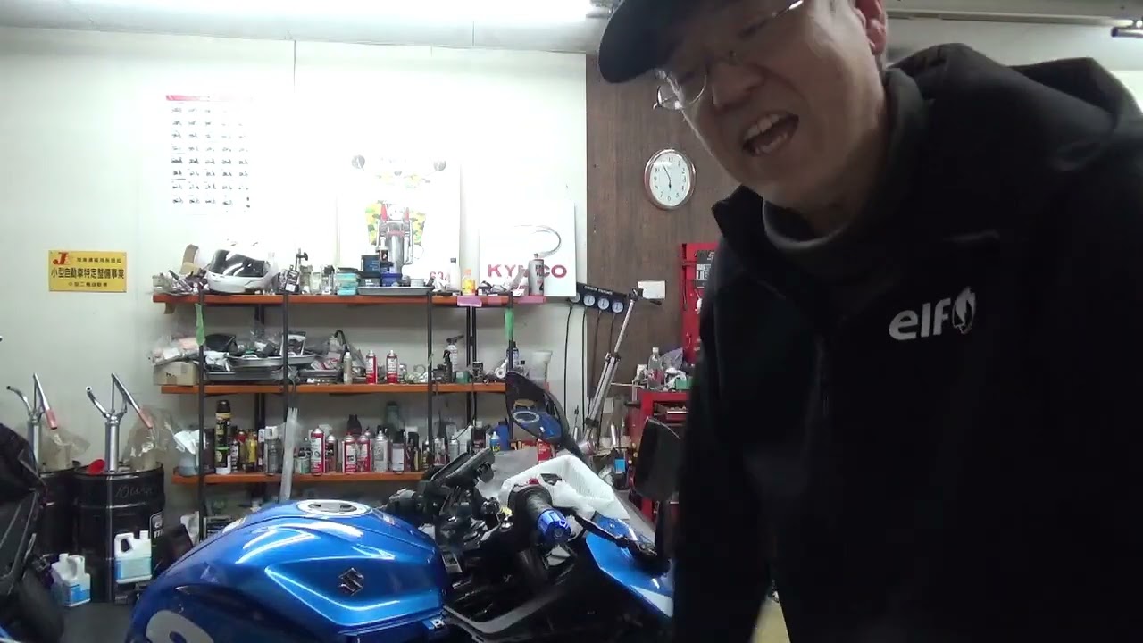 ジクサーSF250　点検　リアブレーキフルード交換