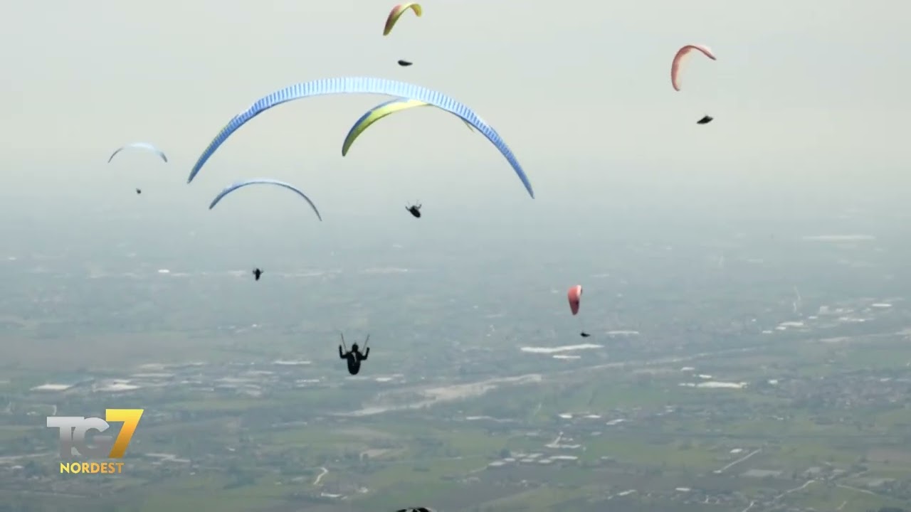 Duecento parapendii