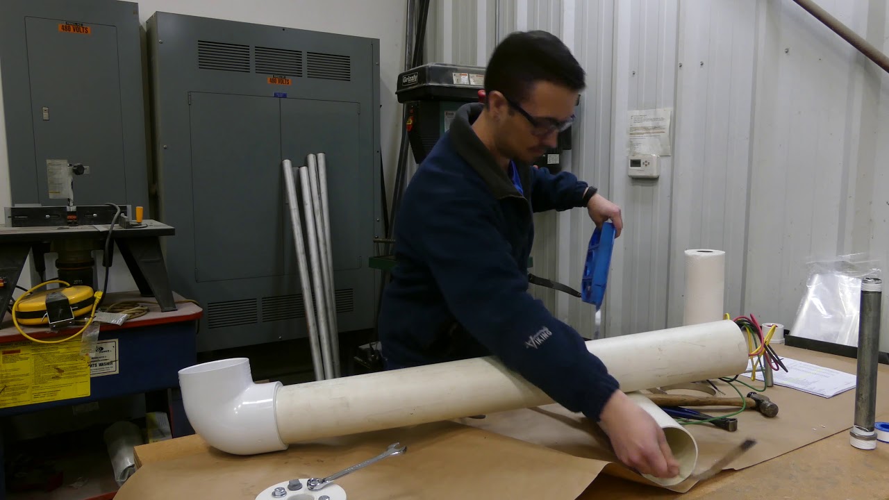 Flow Sleeve Structure for 4