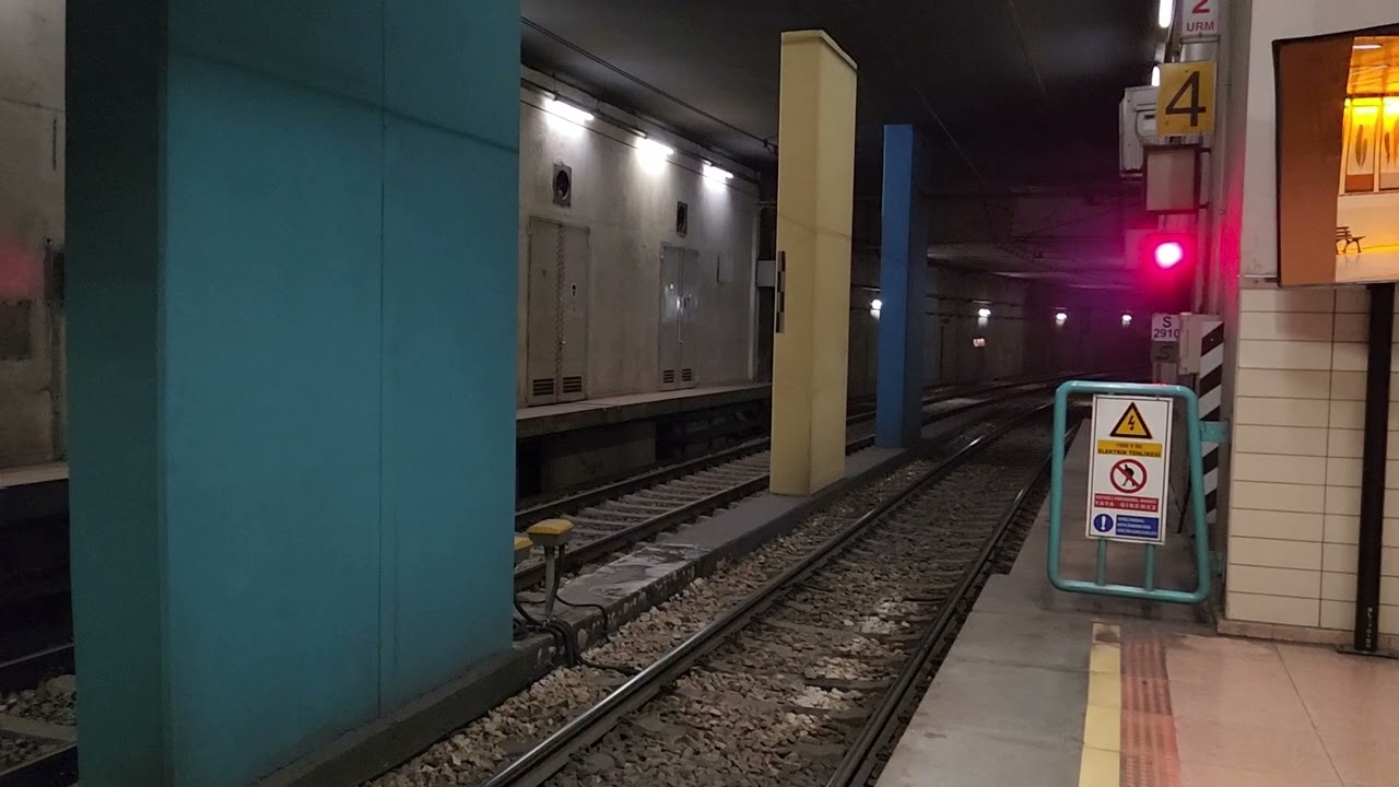Bursa Metrosu BursaRay - Demirtaşpaşa İstasyonu - Çıkış 2 Yönü
