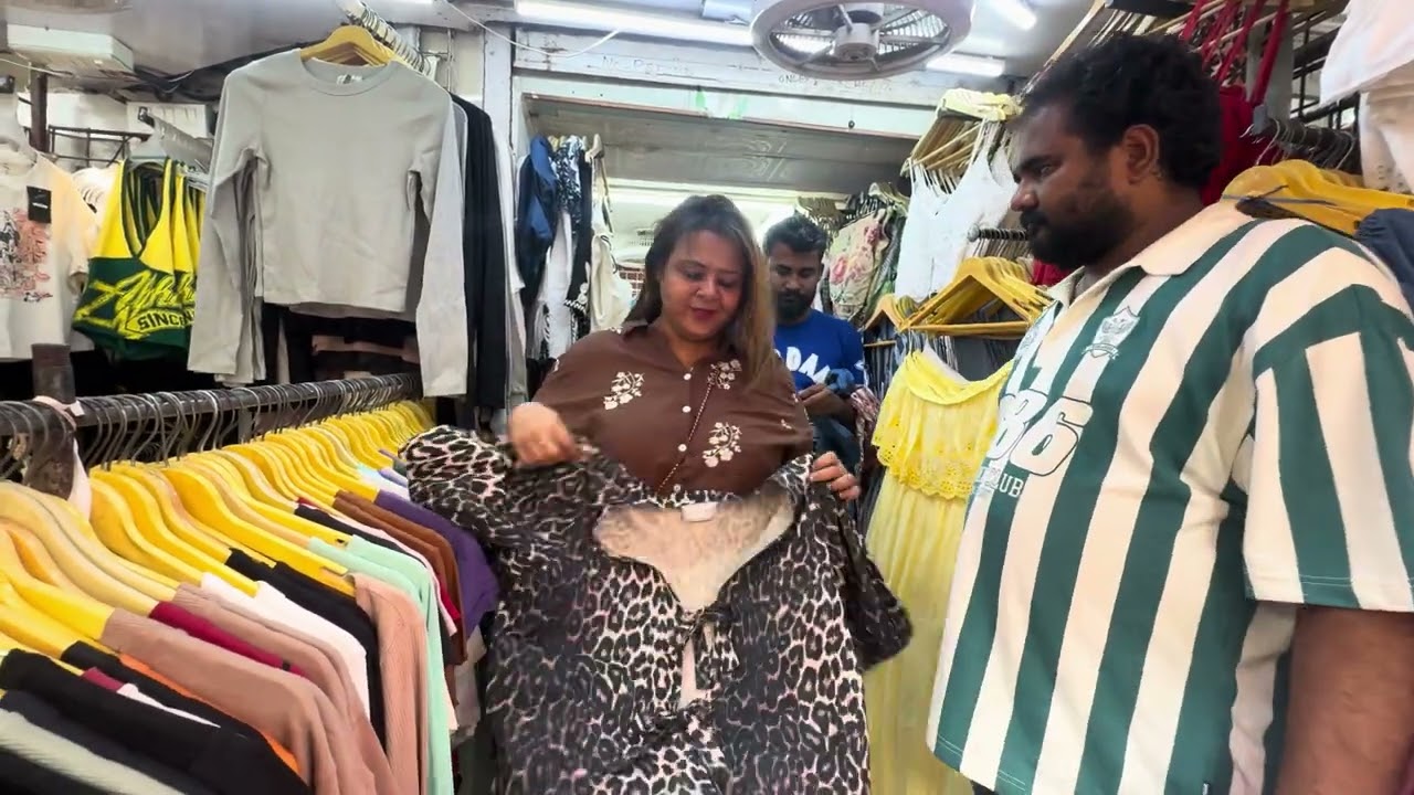 “Plus Size Shopping in Mumbai | Bandra Hill Road & Sohna Market | Market Vlog”