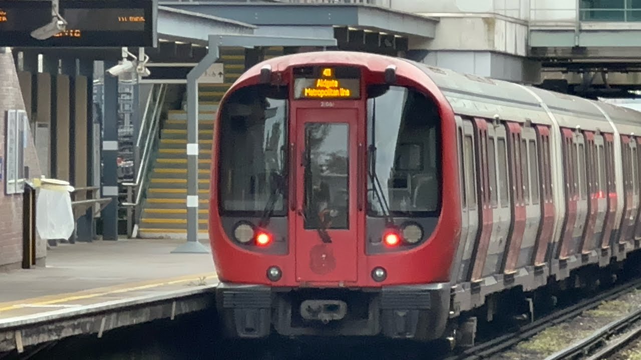 Trains at Wembley Park | 05/05/2024