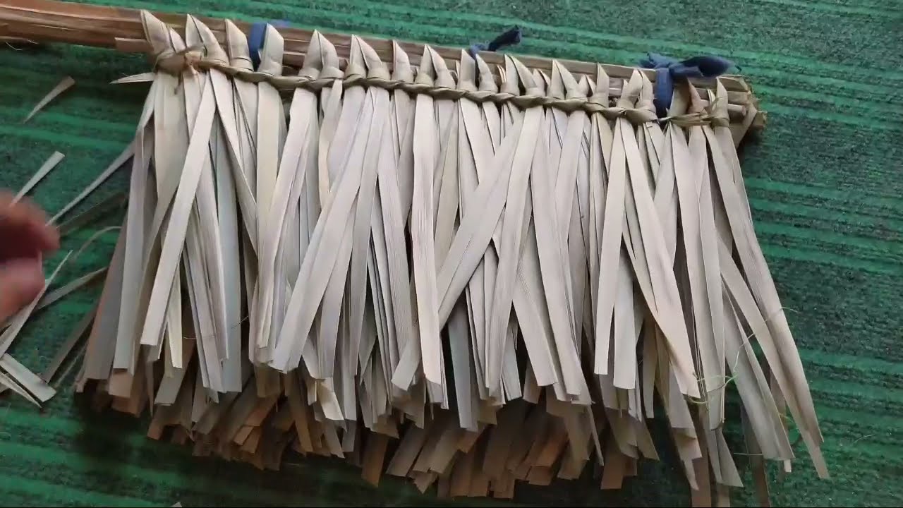 صناعة مكناسة من سعف النخيل 🌴