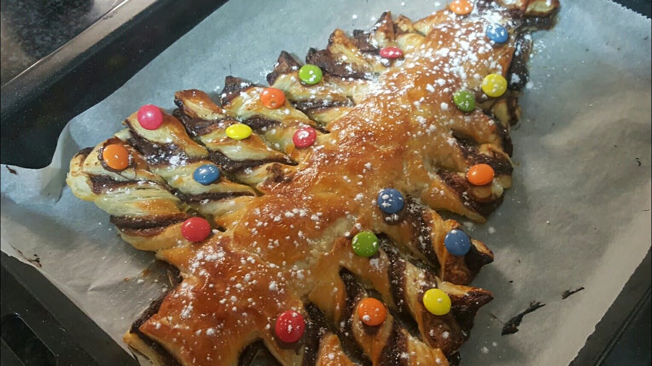 Arbol de navidad de hojaldre con chocolate