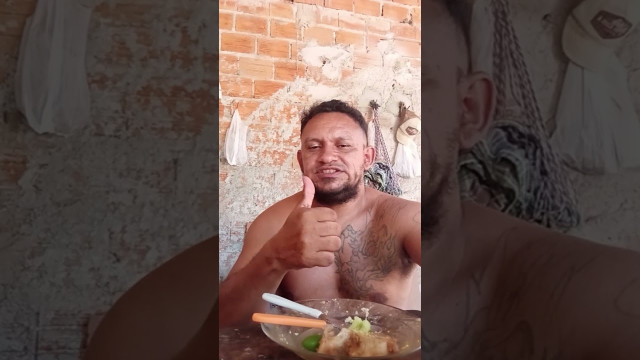 almoçando aquela feijoada.?