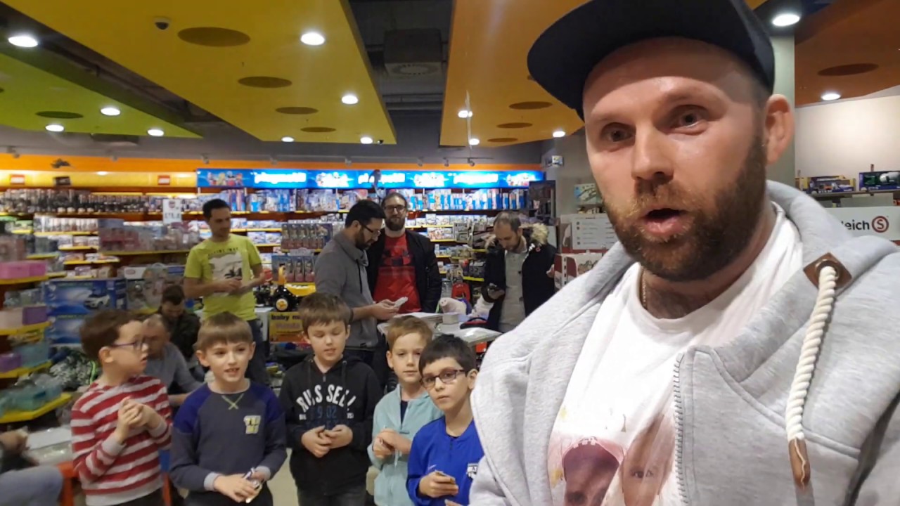 DZIEŃ WYMIAN KARTAMI PANINI FIFA 365 2019  W KRAKOWIE W SKLEPIE MIKI - ZABAWA DLA NAJMŁODSZYCH!!!