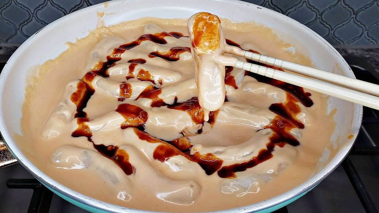 MAC AND CHEESE Korean Rice Cakes | Cheesy Tteokbokki Recipe