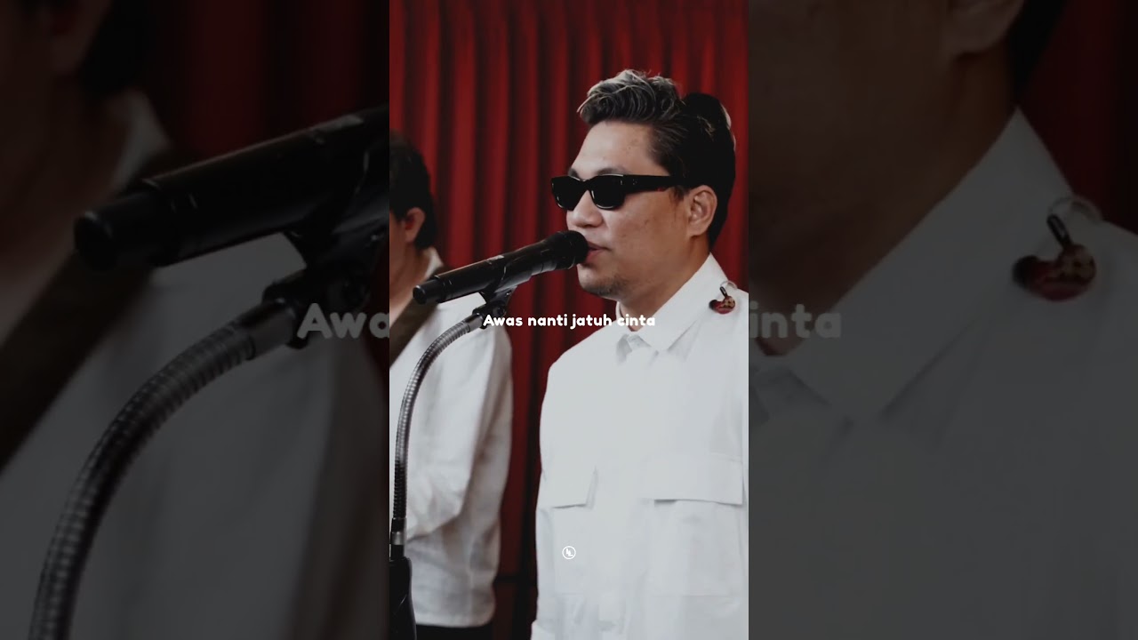 Armada perform di Folkative