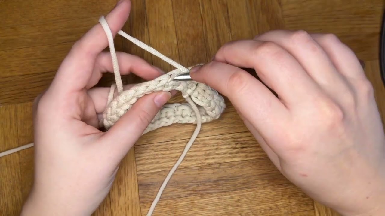 How To - Crochet Lemon Peel Stitch In the Round