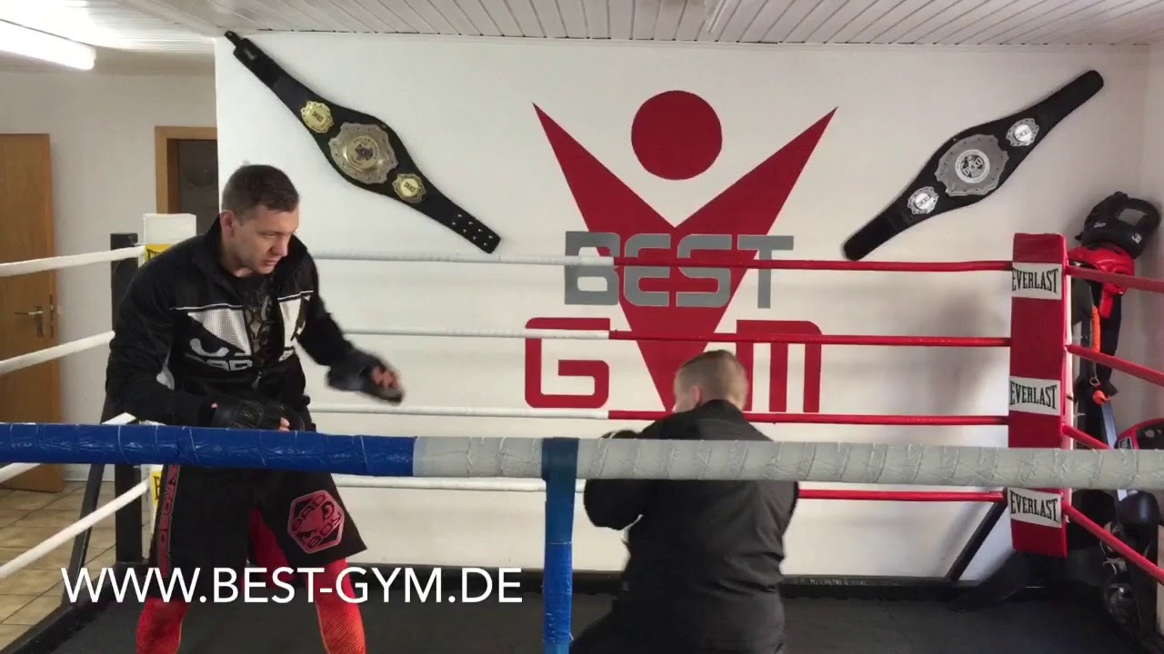 Boxing pads work with Coach Vlady-Best Gym- Boxen Bergisch Gladbach