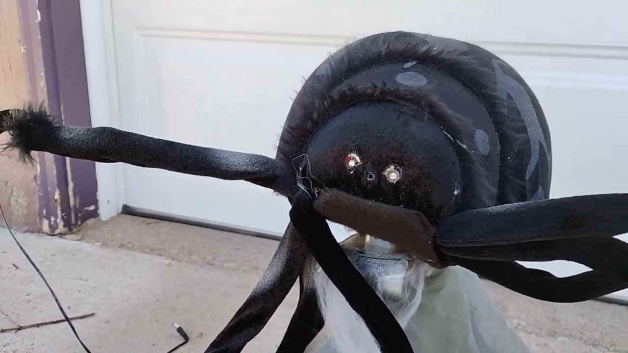 Spirit Halloween Tekky Toys 2012 Gaint Jumping Spider (Продано)