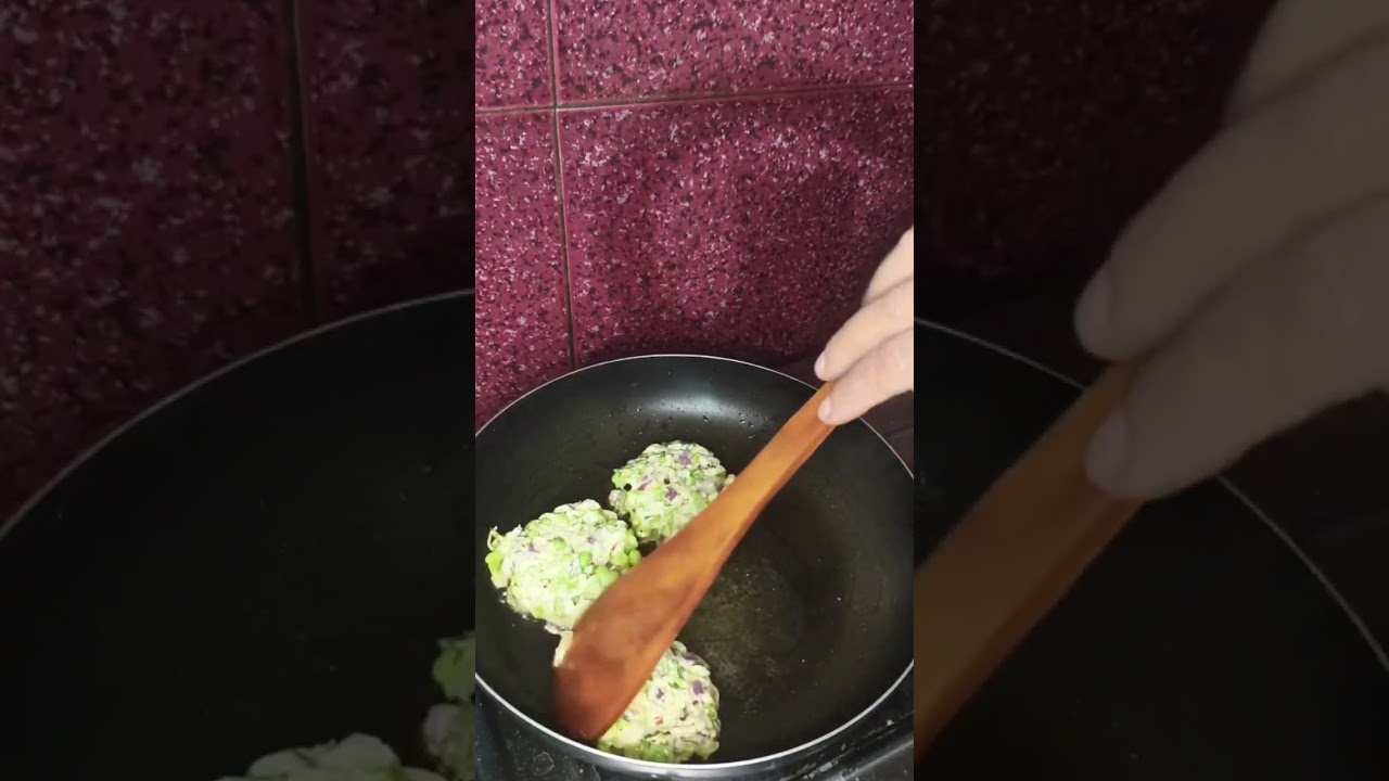 10 minutes me bahye bache huye aalu ki tikki bahut tasty and krispy recipe Easy to make 😋
