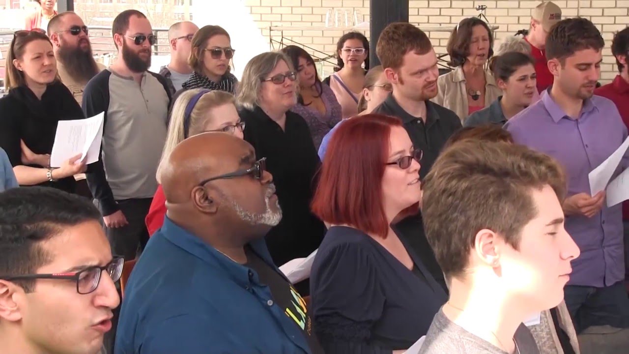 Flash Chorus sings 