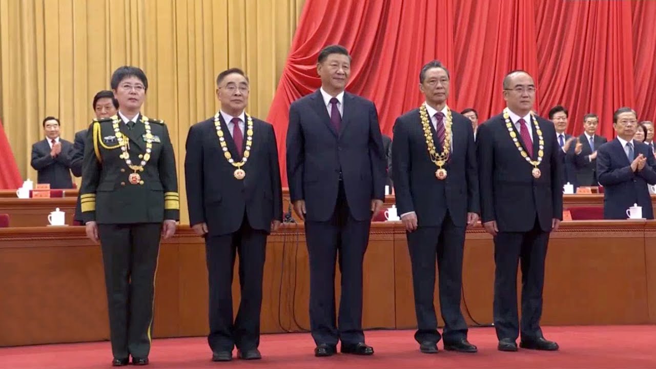 President Xi Jinping awards China's top honors to four renowned specialists