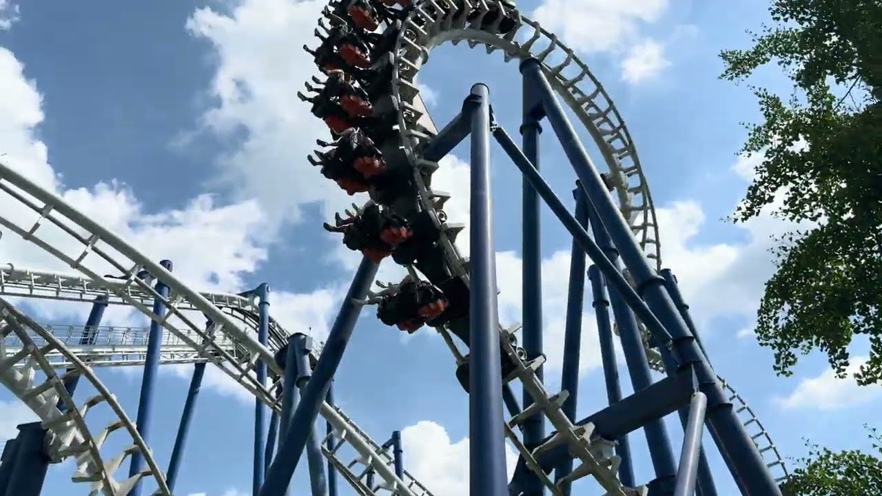 GARDALAND: (blue tornado gardaland)